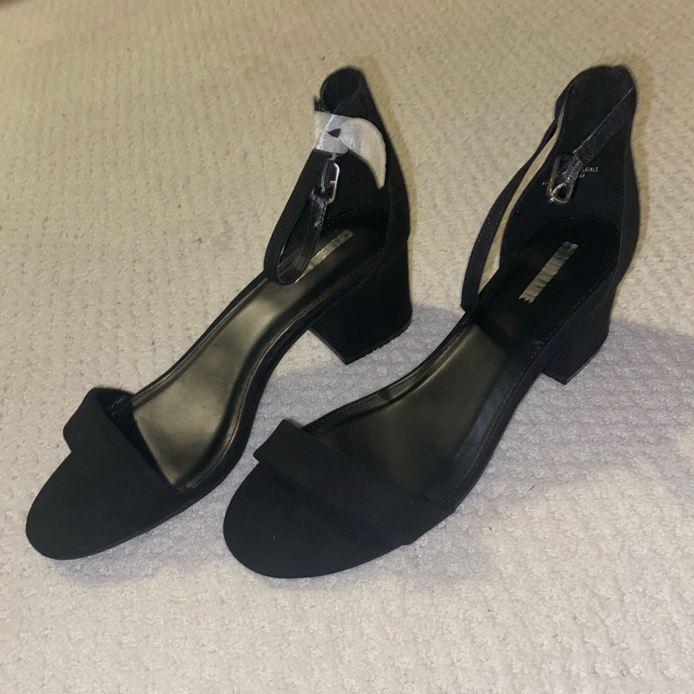 Black heeled sandals. NEVER WORK - 7 1/2